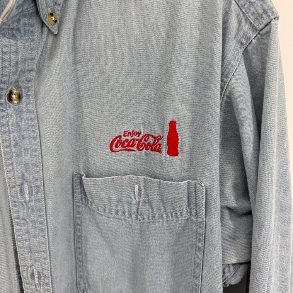 Harbour Bay Coca Cola Denim Chambray Button Up Shirt Men's M Embroidered Logo - Picture 2 of 8